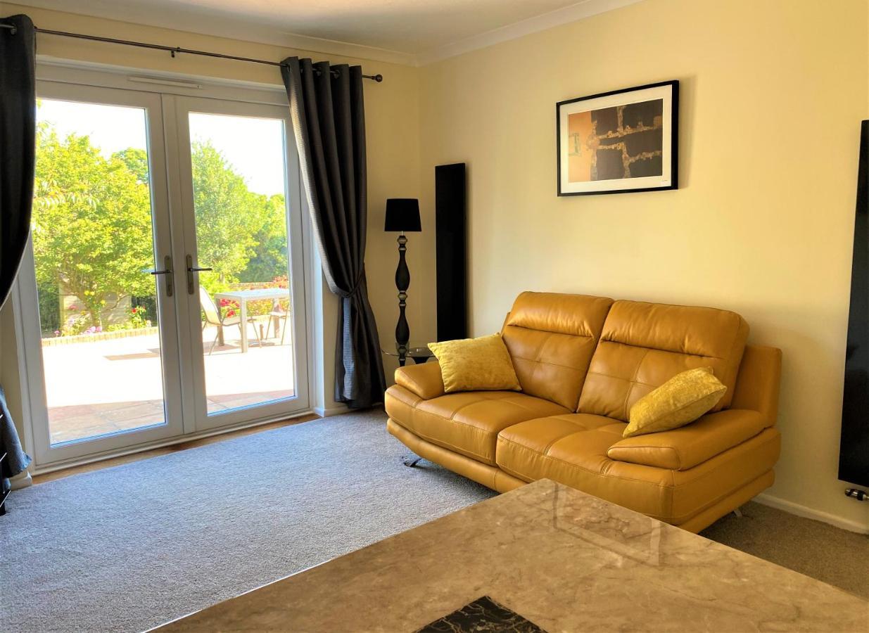 Appartement Luxury Suntrap In Private Complex St Leonards *
